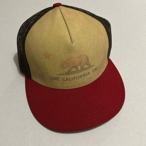 One California Day Toes on the Nose SnapBack Hat NWOT